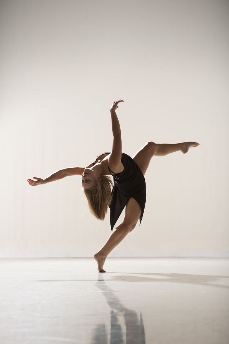 Q&A with Dance Performer Viva Foster! 